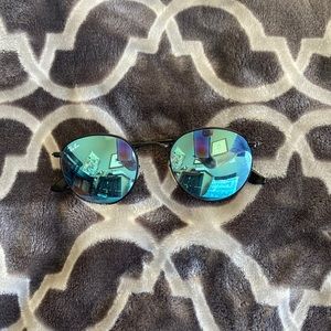 CIRCLE RAYBANS BLACK AND BLUE